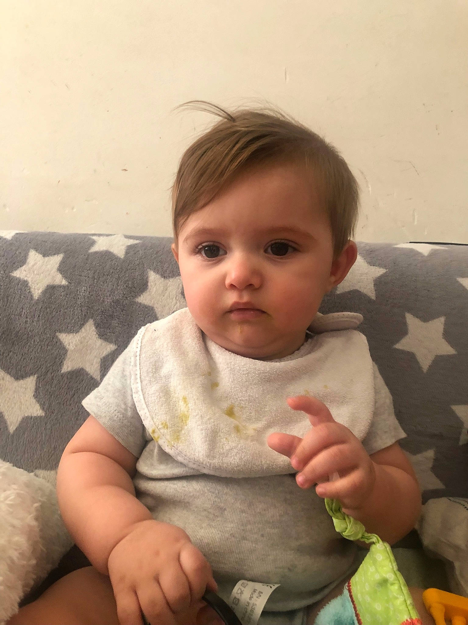 Malone participe au concours pour gagner de l'argent avec cette photo : arm, baby, baby_toddler_clothing, cheek, child, comfort, finger, gesture, hand, happy, head, iris, lip, neck, nose, person, sitting, skin, sleeve, snapshot