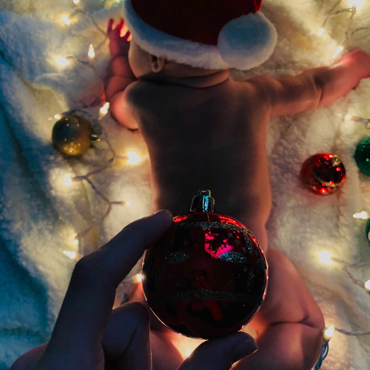 Coleson joined the competition — help win amazing prizes! art, art_model, black_hair, cg_artwork, chest, event, fashion_accessory, flash_photography, fun, fur, happy, hat, headgear, human_leg, light, people_in_nature, snow, sun_hat, thigh, winter