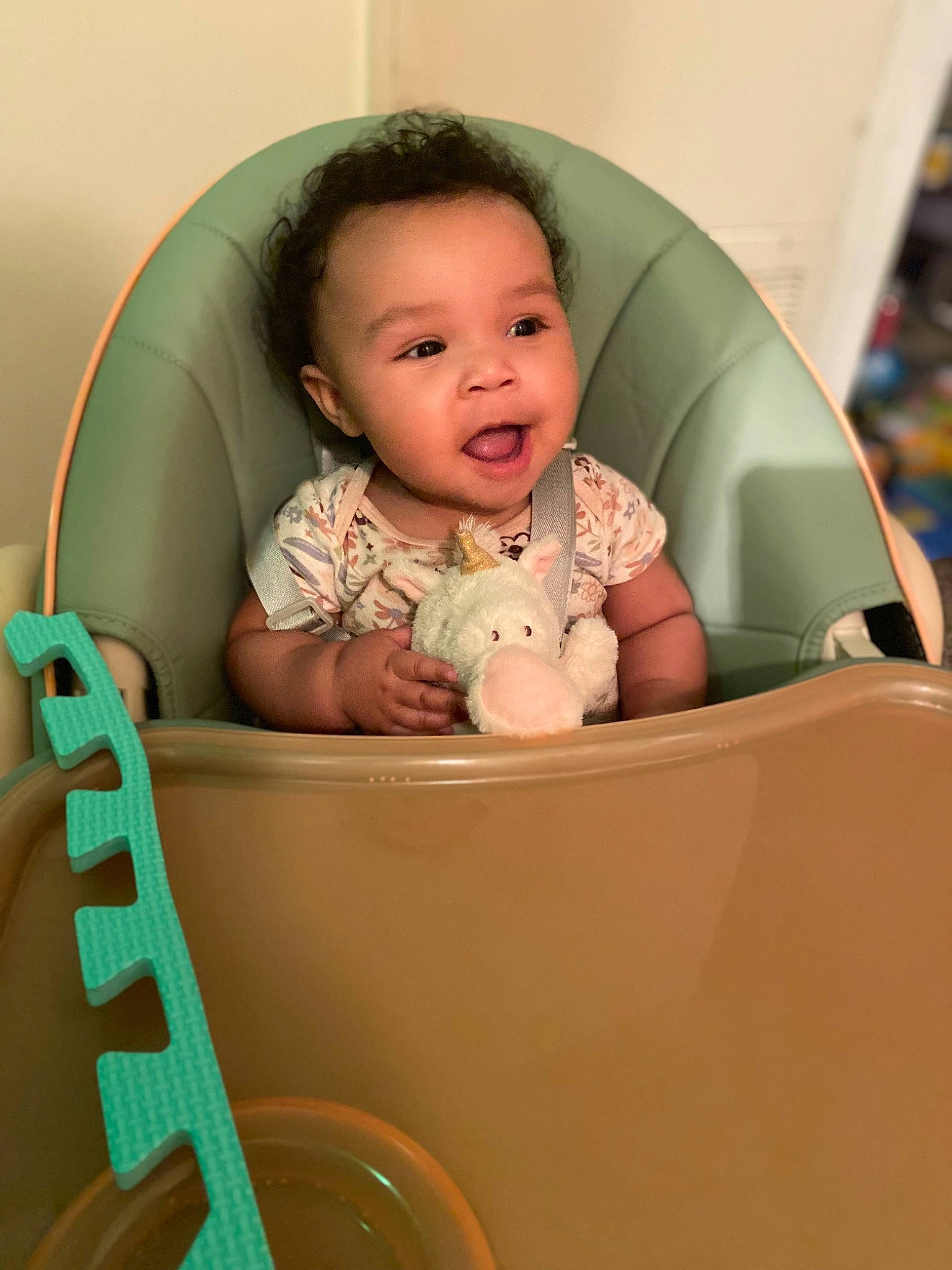 Averi is registered to the contest to win money with this photo: arm, baby, baby_products, baby_safety, baby_toddler_clothing, cheek, child, chin, comfort, eye, facial_expression, finger, fun, happy, iris, mouth, nose, person, skin, smile
