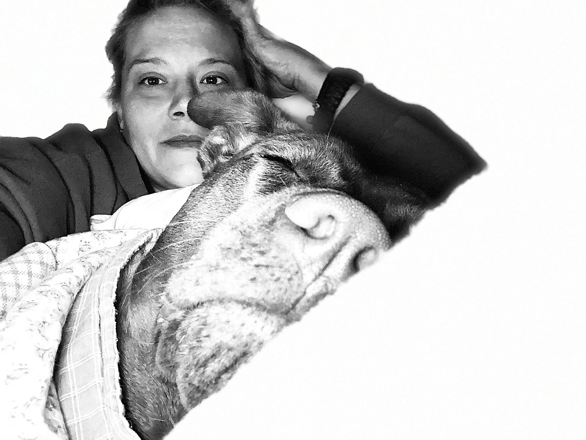 Charlie is registered to the contest to win money with this photo: beard, comfort, elbow, eye, facial_hair, felidae, flash_photography, fur, gesture, hair, hairstyle, happy, hug, jaw, monochrome_photography, mouth, sitting, snout, whiskers, wrinkle