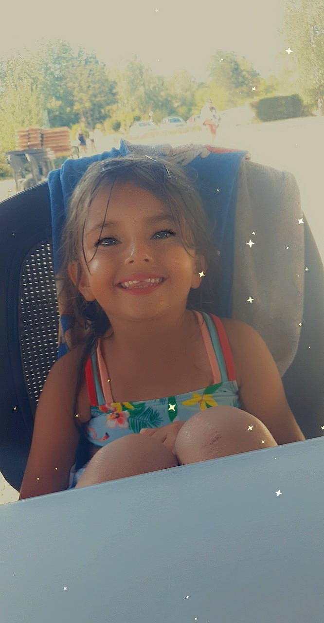 Annabella a rejoint le concours — aidez-le/la à gagner de superbes lots ! black_hair, brassiere, chest, cool, eye, fun, happy, joy, leisure, lingerie, lingerie_top, organ, person, recreation, skin, smile, swimsuit_top, swimwear, thigh, trunk