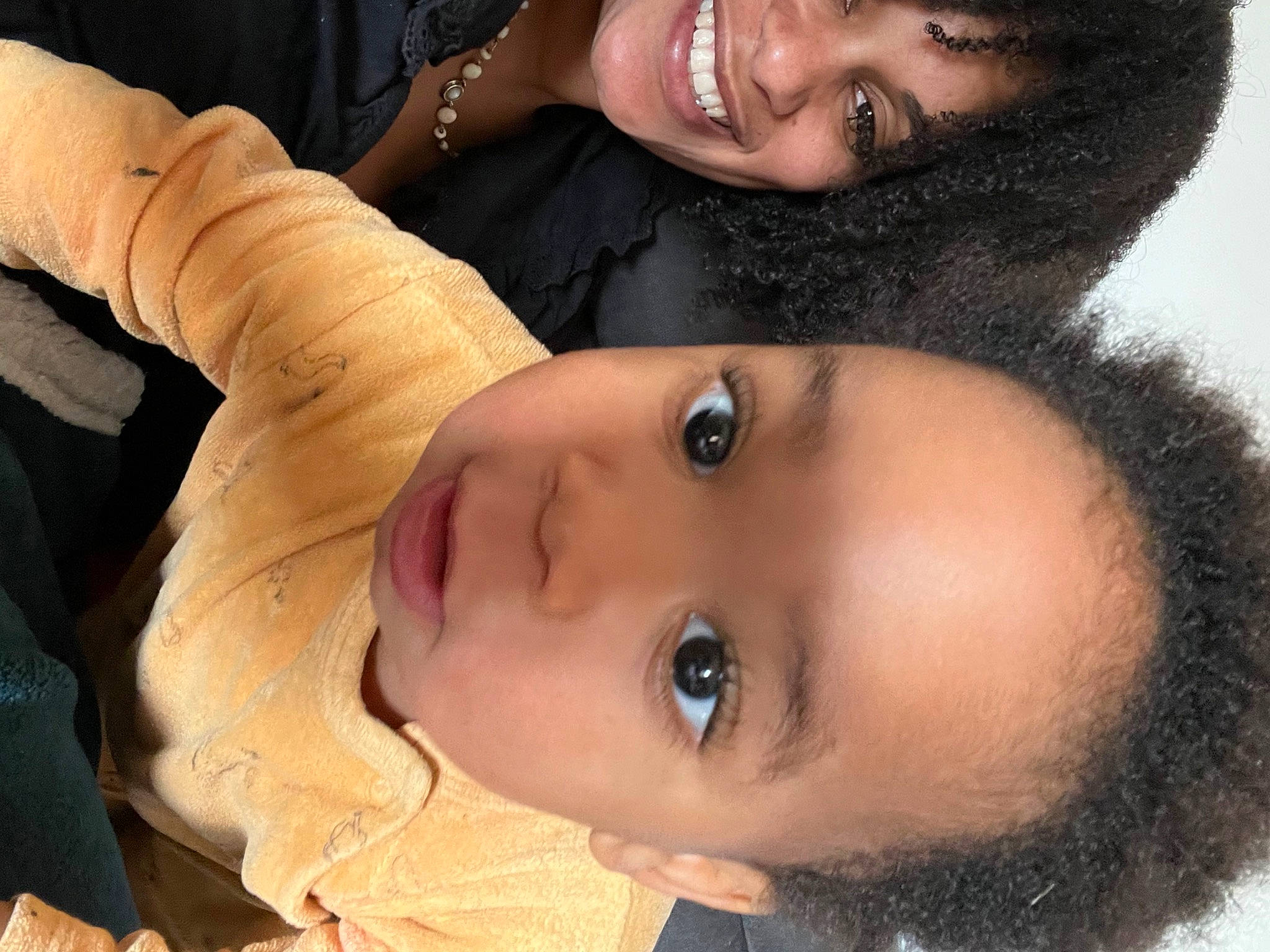 Isaïah participe au concours pour gagner de l'argent avec cette photo : cheek, chin, eye, eyebrow, eyelash, face, facial_expression, forehead, hair, hairstyle, head, human, joy, lip, mouth, nose, organ, person, photograph, plant