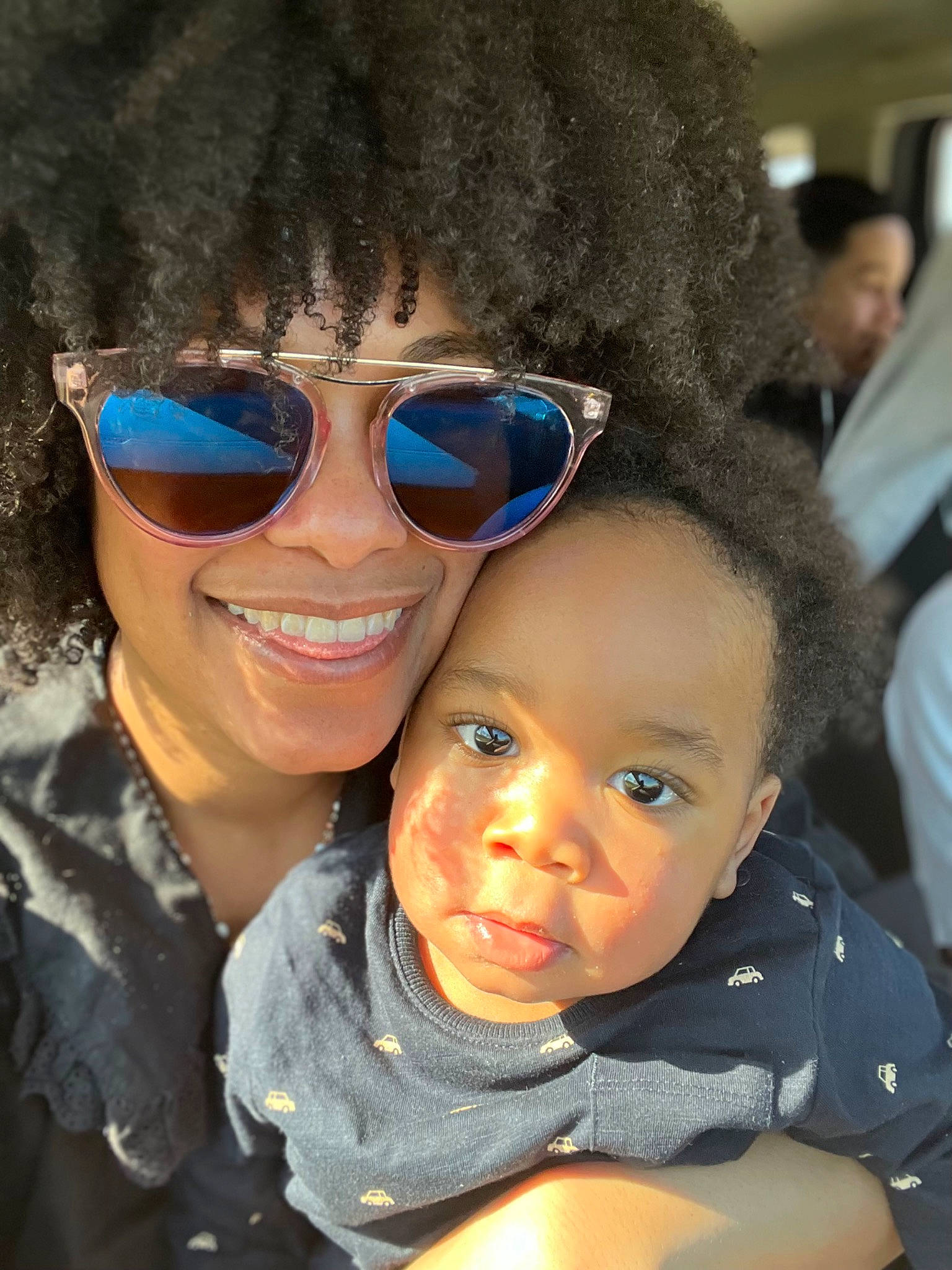 Isaïah participe au concours pour gagner de l'argent avec cette photo : cap, cheek, chin, cool, eyebrow, eyewear, facial_expression, glasses, goggles, hairstyle, happy, head, human, joy, lip, organ, person, skin, smile, sunglasses