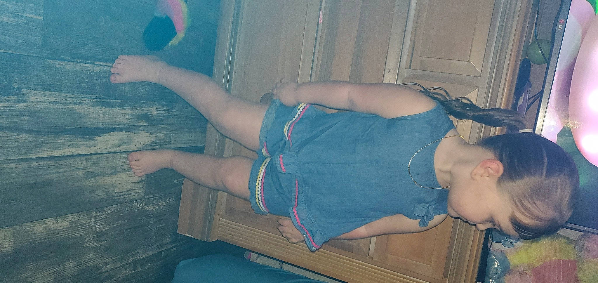 Lea joined the competition — help win amazing prizes! arm, elbow, fun, hip, human_body, human_leg, joint, leg, person, thigh