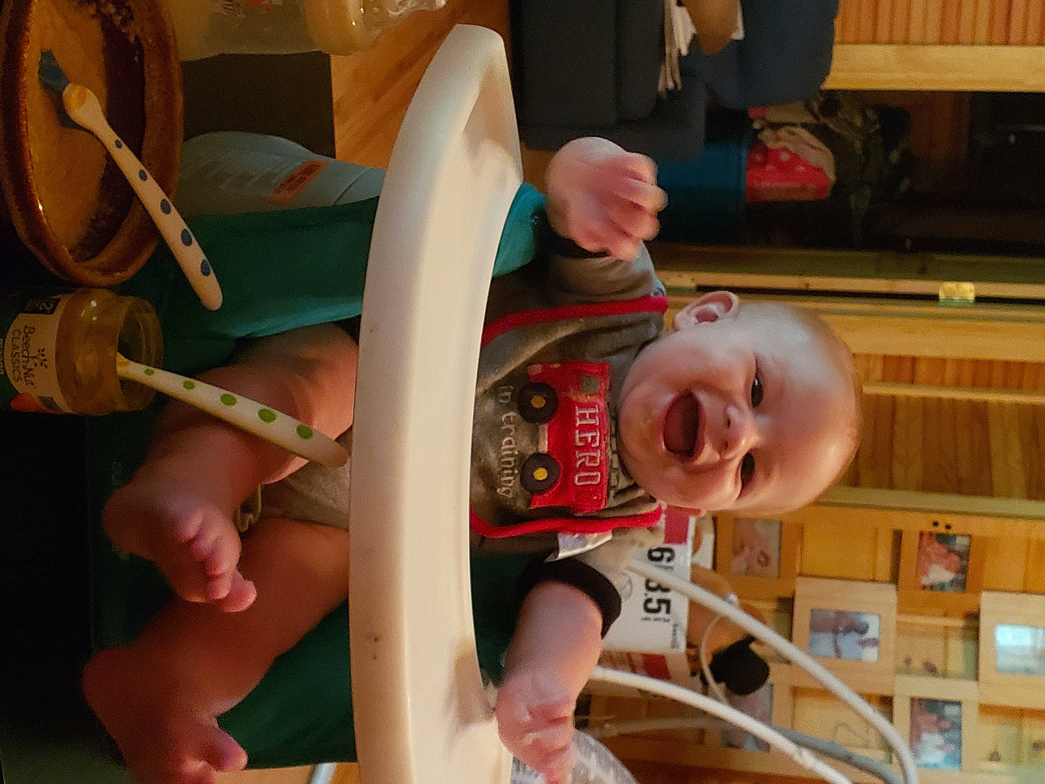 Lakeland is registered to the contest to win money with this photo: child, person