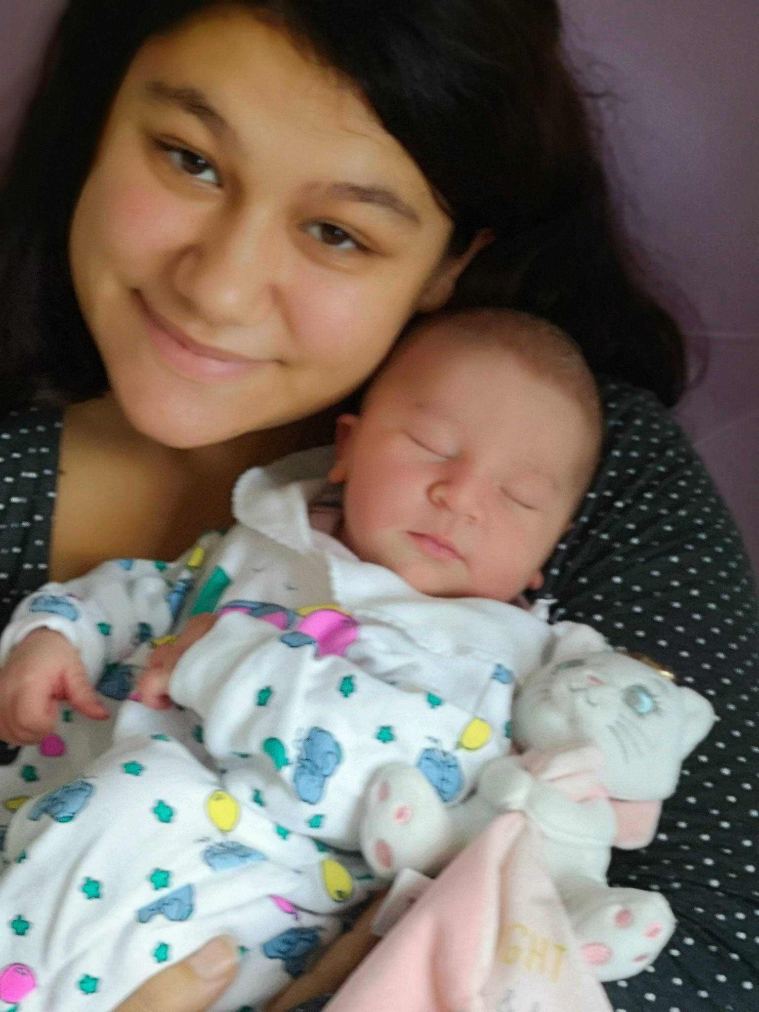 Harmonie participe au concours pour gagner de l'argent avec cette photo : baby, birth, cheek, child, daughter, happy, joy, mother, person, skin, smile, toddler