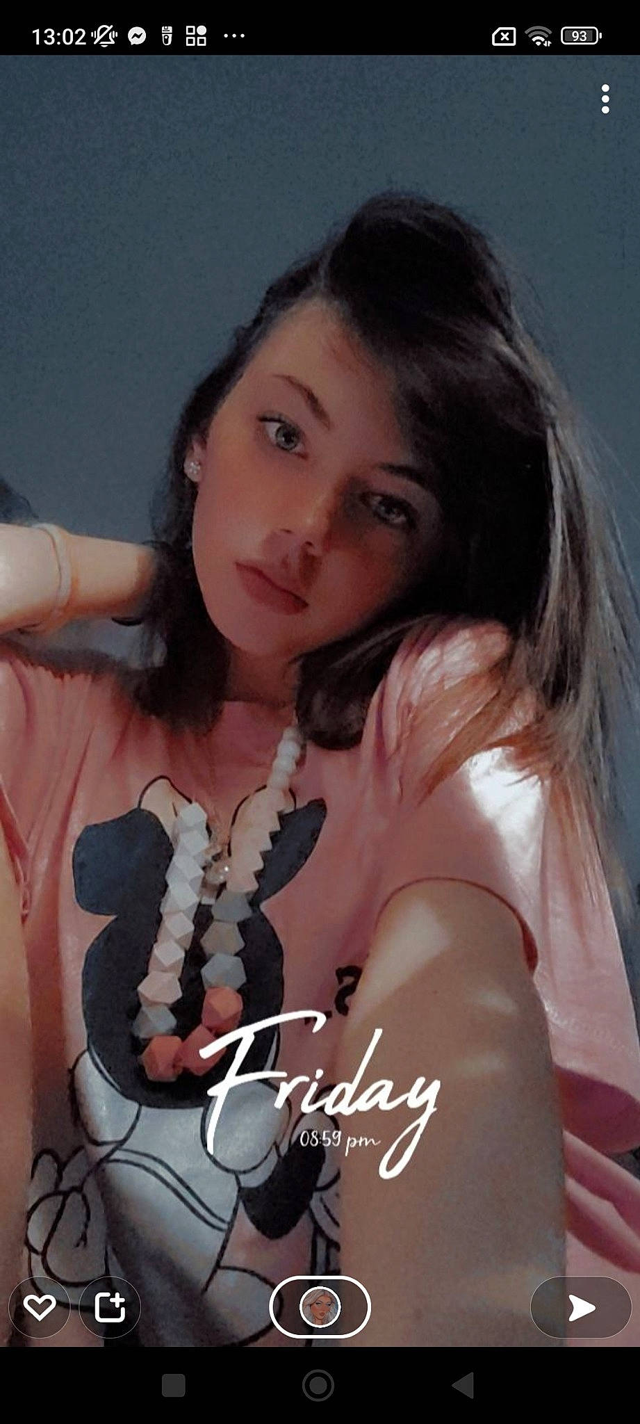 Victoria participe au concours pour gagner de l'argent avec cette photo : black_hair, body_jewelry, chest, cool, eyebrow, eyelash, face, flash_photography, gesture, hair, lip, long_hair, mouth, muscle, nail, neck, person, shoulder, skin, thigh