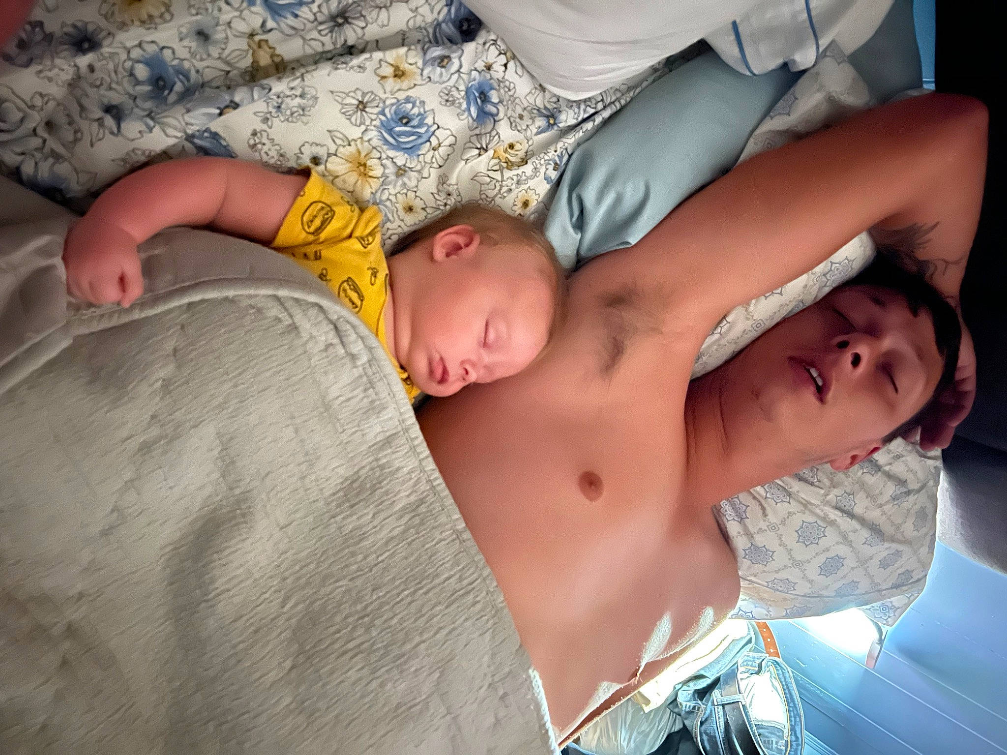 Raiden is registered to the contest to win money with this photo: abdomen, arm, chest, comfort, dress, elbow, eye, finger, flash_photography, gesture, hand, happy, human_body, joint, leg, person, shoulder, skin, stomach, thigh