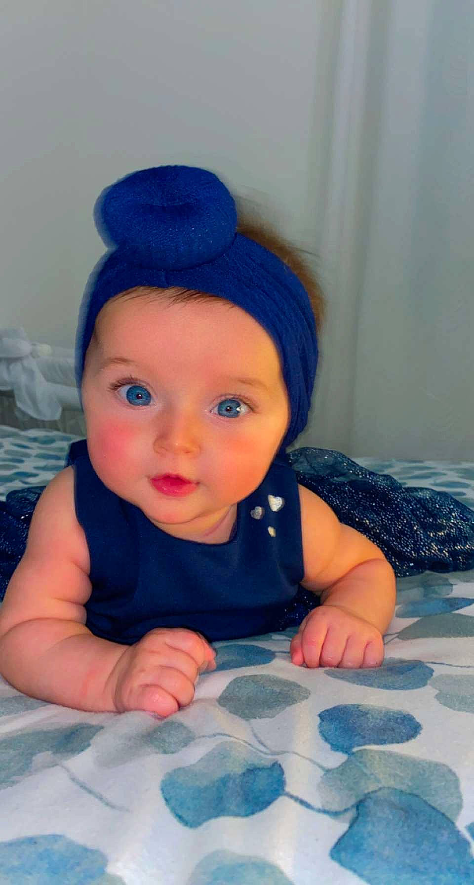 Canella a rejoint le concours — aidez-le/la à gagner de superbes lots ! aqua, arm, azure, baby, baby_toddler_clothing, blue, cap, cheek, child, cool, eye, eyebrow, head, headwear, iris, lip, mouth, nose, person, purple
