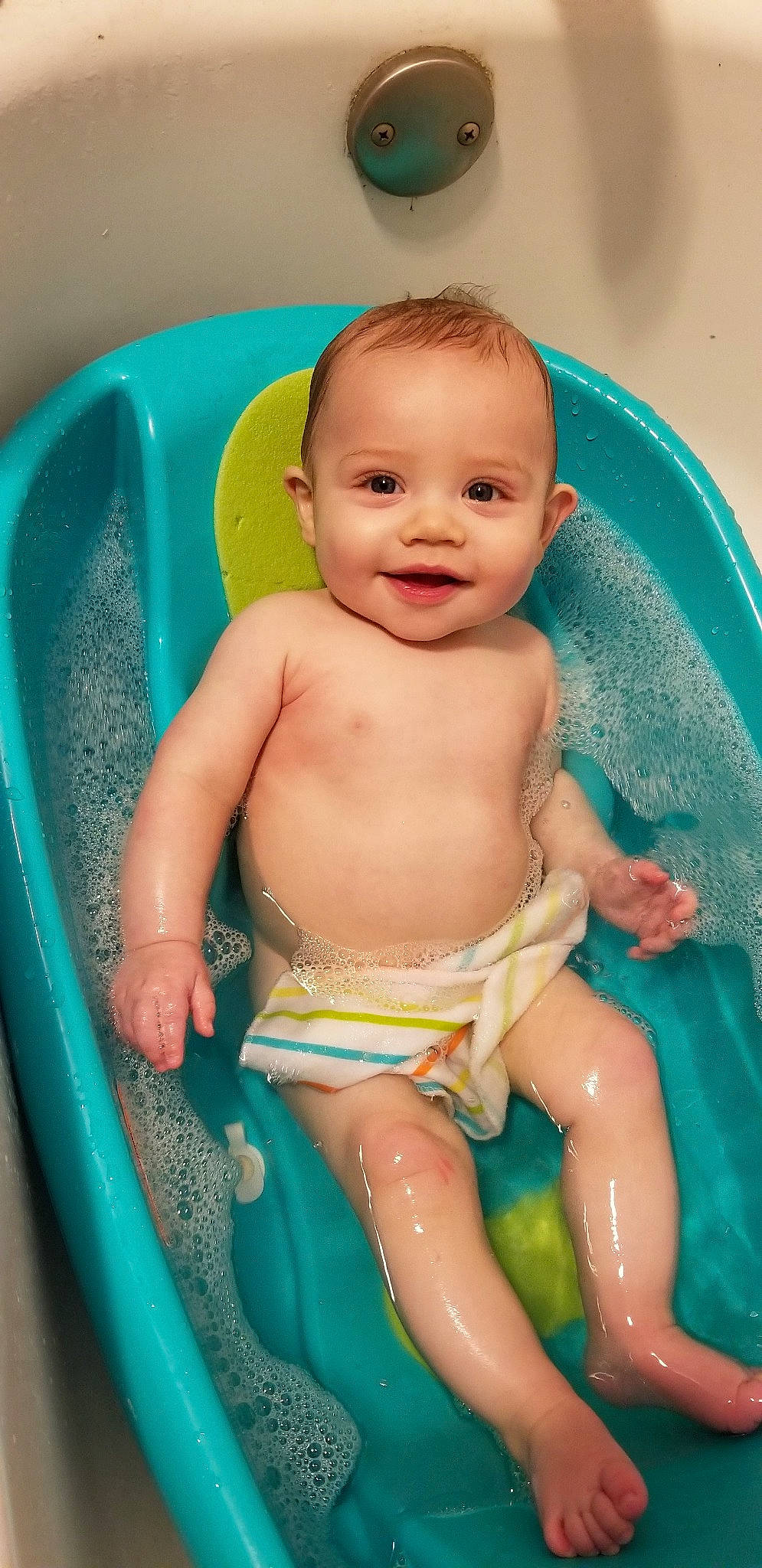 Bryar is registered to the contest to win money with this photo: baby, baby_bathing, baby_products, bathing, bathtub, child, fun, person, product, toddler, washing