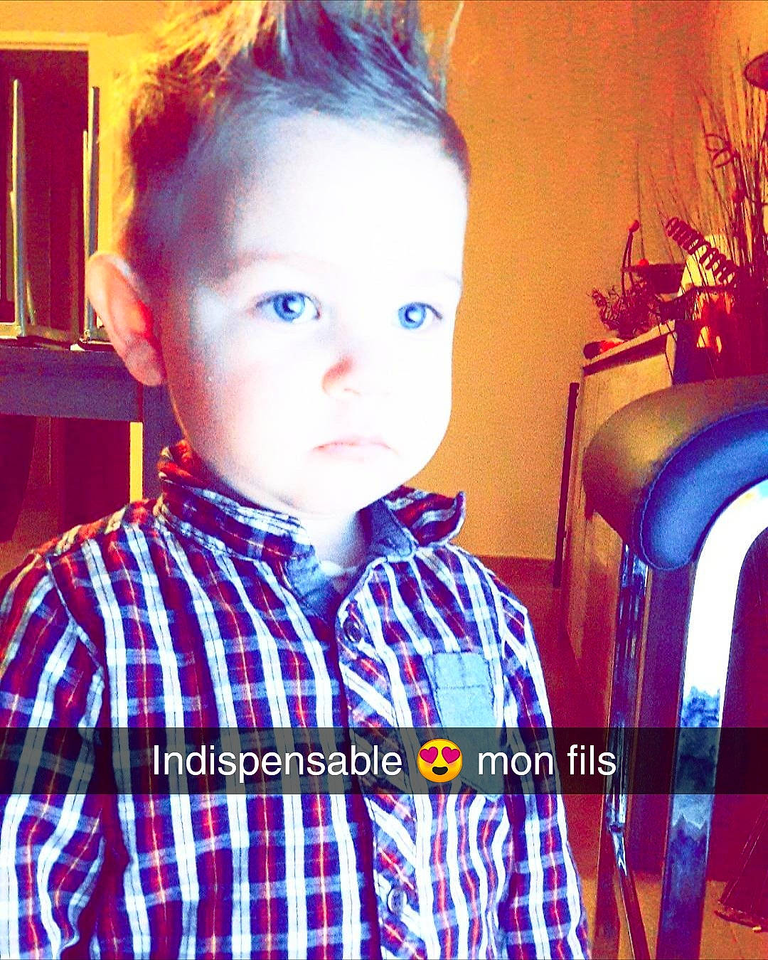 Reyven a rejoint le concours — aidez-le/la à gagner de superbes lots ! child, cool, design, ear, face, forehead, hair, hairstyle, head, magenta, nose, pattern, person, plaid, purple, selfie, toddler