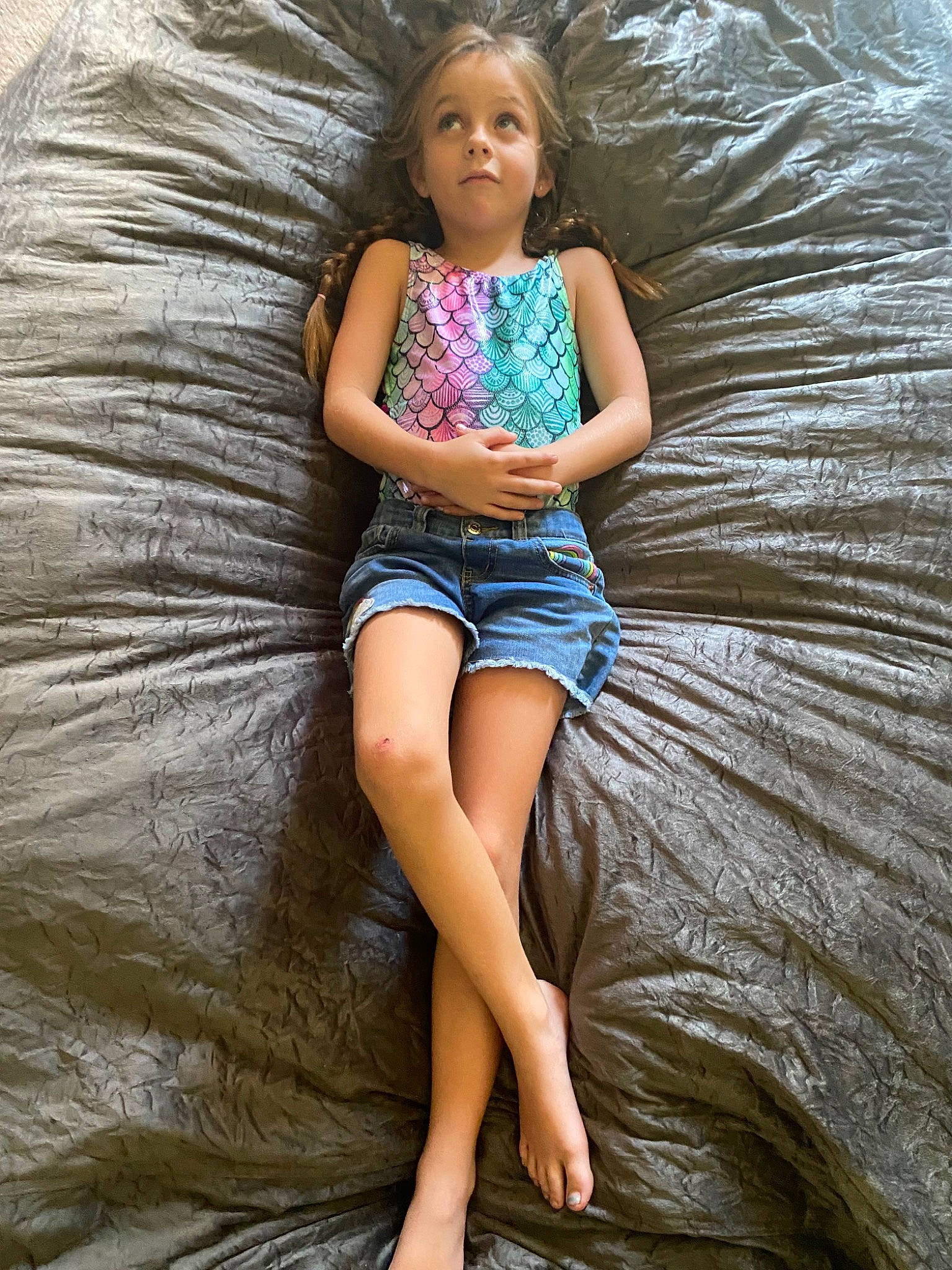 Addison is registered to the contest to win money with this photo: eye, face, facial_expression, flash_photography, hairstyle, hand, head, human_body, jean_short, joint, knee, leg, lip, muscle, people_in_nature, person, shoulder, skin, sunlight, surprise