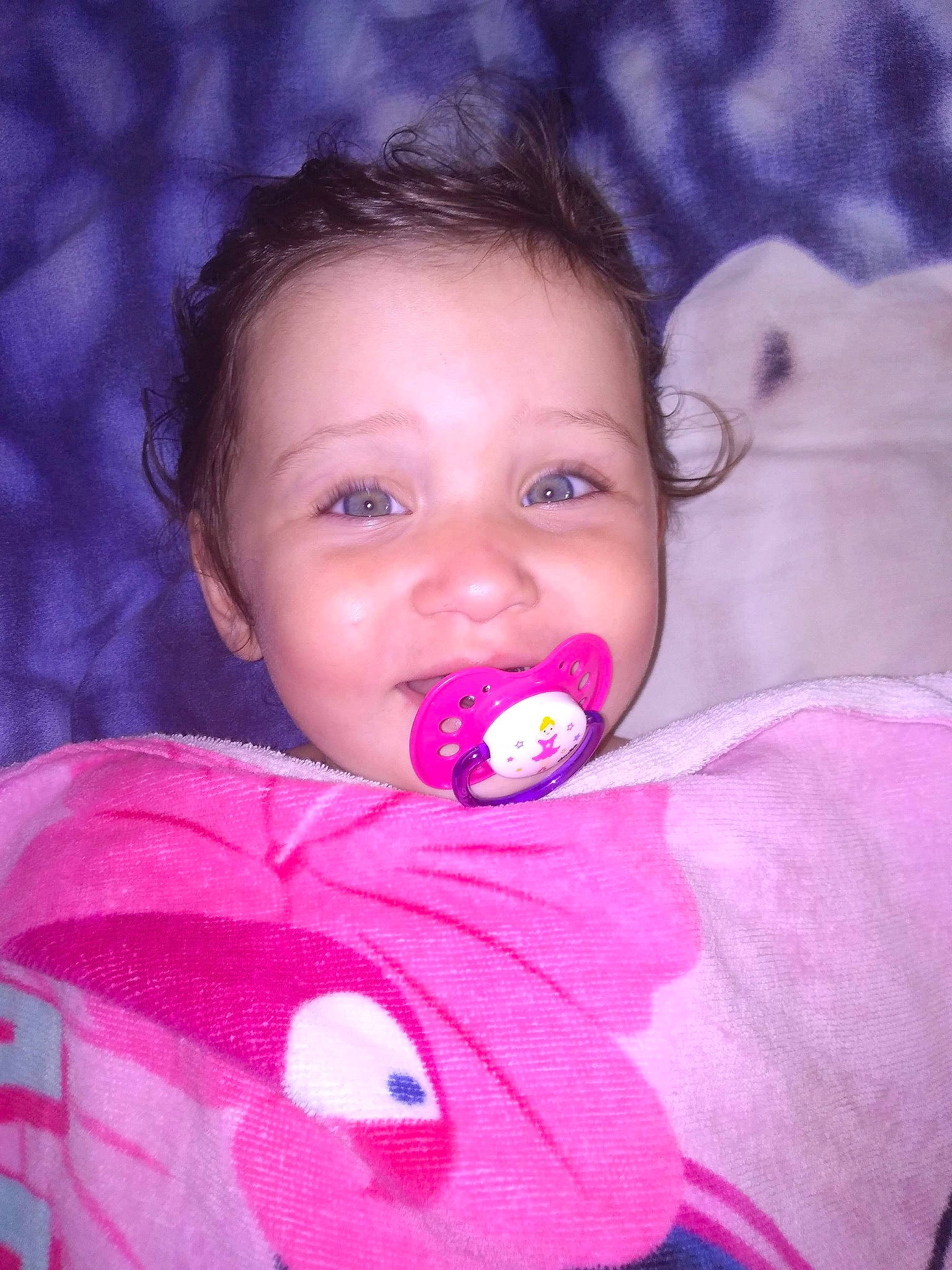 Alice a rejoint le concours — aidez-le/la à gagner de superbes lots ! baby, beauty, cheek, child, eye, face, fun, happy, head, iris, lip, magenta, mouth, nose, person, pink, skin, smile, toddler, tongue