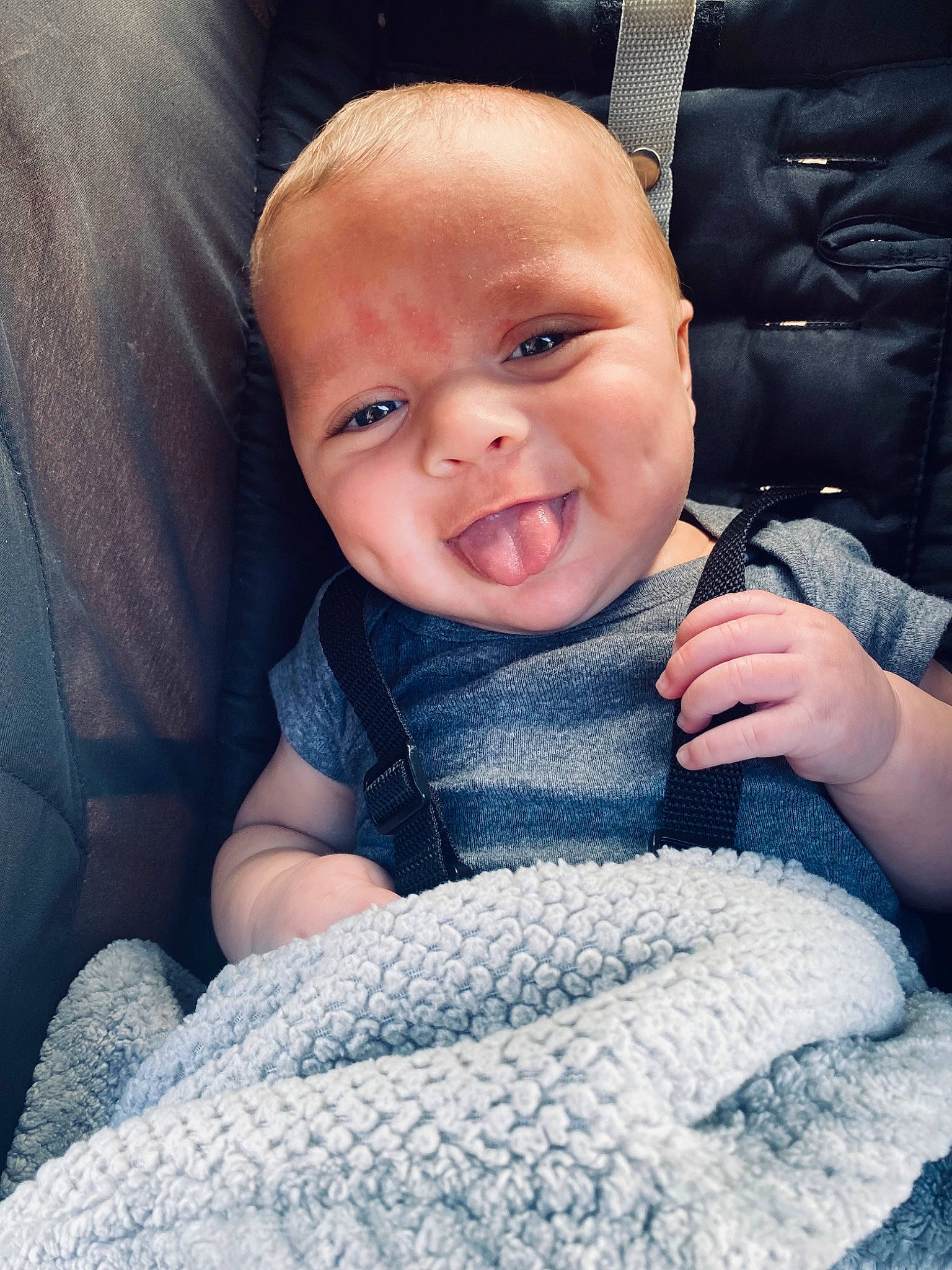 Kashtin is registered to the contest to win money with this photo: azure, baby, baby_toddler_clothing, cheek, comfort, cool, finger, flash_photography, gesture, hand, happy, human, iris, mouth, nose, person, skin, sleeve, smile, textile