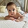 élon a rejoint le concours — aidez-le/la à gagner de superbes lots ! arm, baby, bed, blanket, comfort, curious, eyes, face, furniture, hand, headboard, infant, interior, lying_down, pillow, portrait, room, skin, soft_texture, striped_clothing