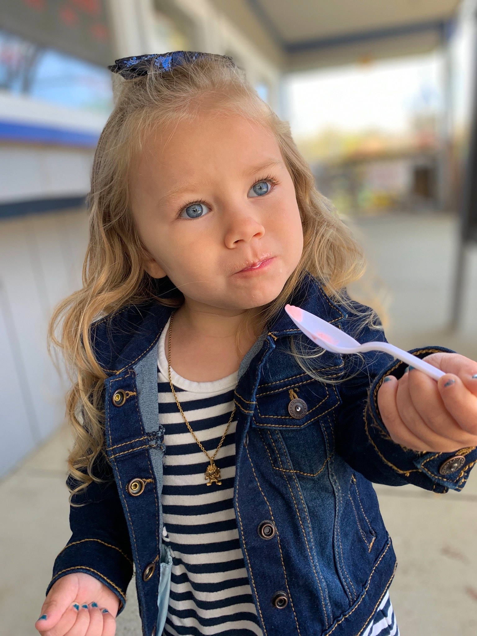 Fiona is registered to the contest to win money with this photo: beauty, blond, child, child_model, denim, face, hair, hairstyle, jacket, jeans, long_hair, person, photography, textile, toddler