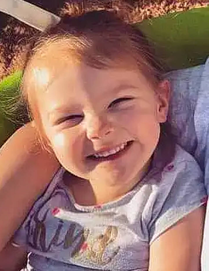 Kimberly is registered to the contest to win money with this photo: cool, ear, eye, eyelash, facial_expression, finger, forehead, gesture, grass, happy, iris, jaw, joy, lip, mouth, nose, person, skin, sleeve, smile