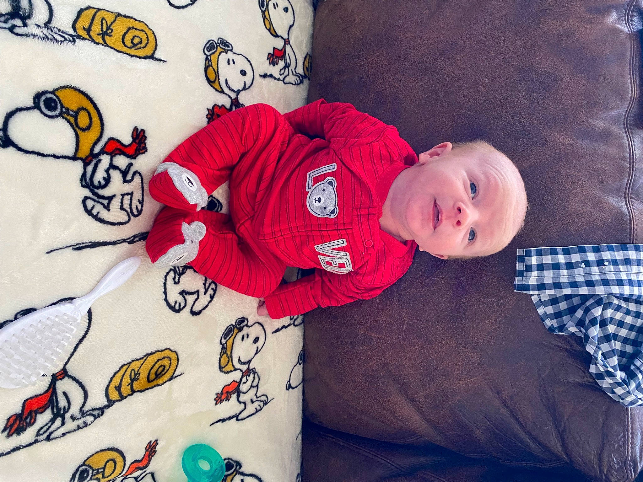 Daniel is registered to the contest to win money with this photo: baby, baby_toddler_clothing, child, comfort, facial_expression, font, happy, hat, linens, mammal, pattern, people, person, product, room, sleeve, t_shirt, textile, toddler, tree