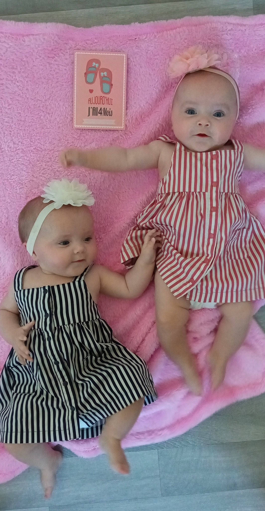 Gaïa Yssia a rejoint le concours — aidez-le/la à gagner de superbes lots ! baby, baby_toddler_clothing, cheek, child, clothing, doll, dress, eyelash, hairstyle, hat, headgear, iris, magenta, pattern, person, pink, skin, sleeve, textile, toy