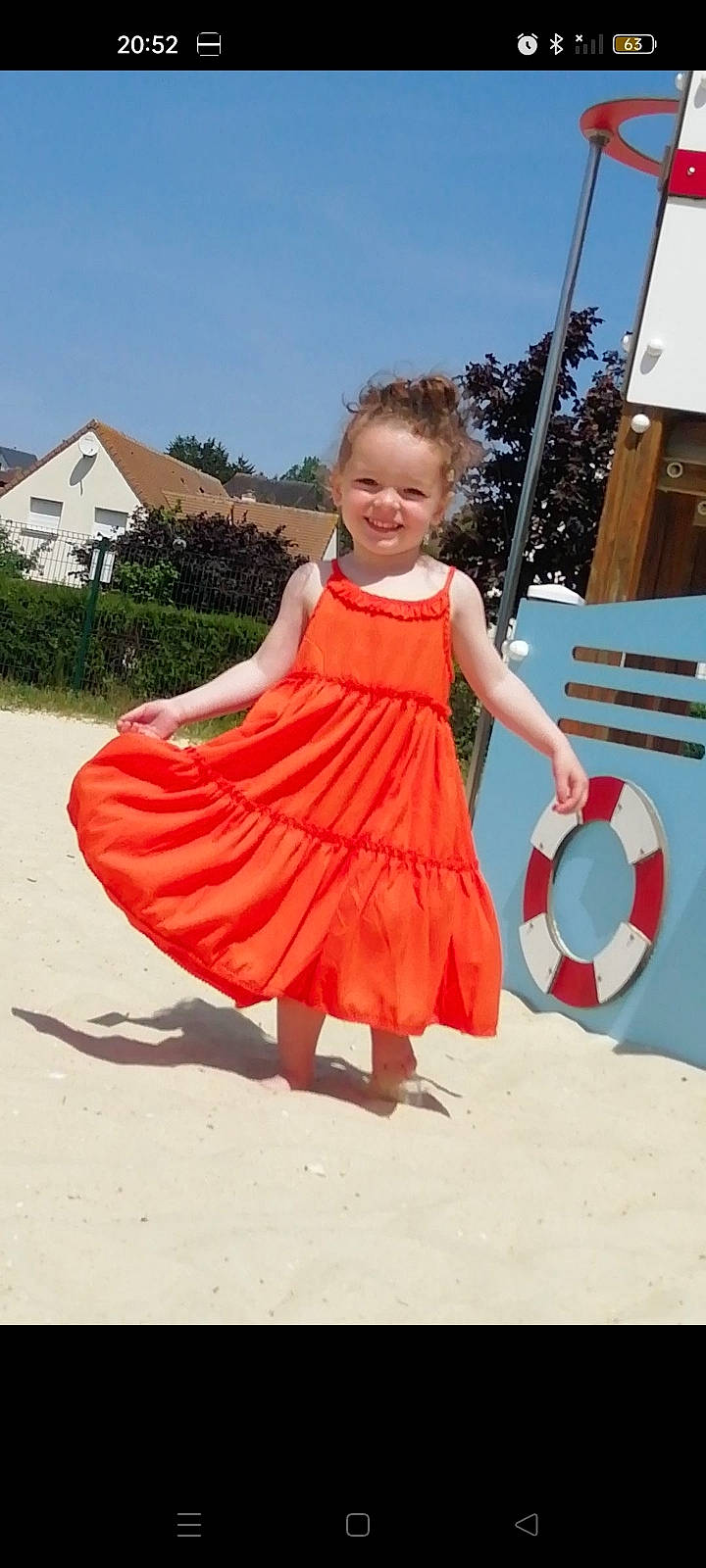 Kataléya participe au concours pour gagner de l'argent avec cette photo : baby_toddler_clothing, child, day_dress, dress, event, formal_wear, fun, grass, happy, joy, leisure, magenta, pattern, peach, person, recreation, sky, sleeve, smile, summer