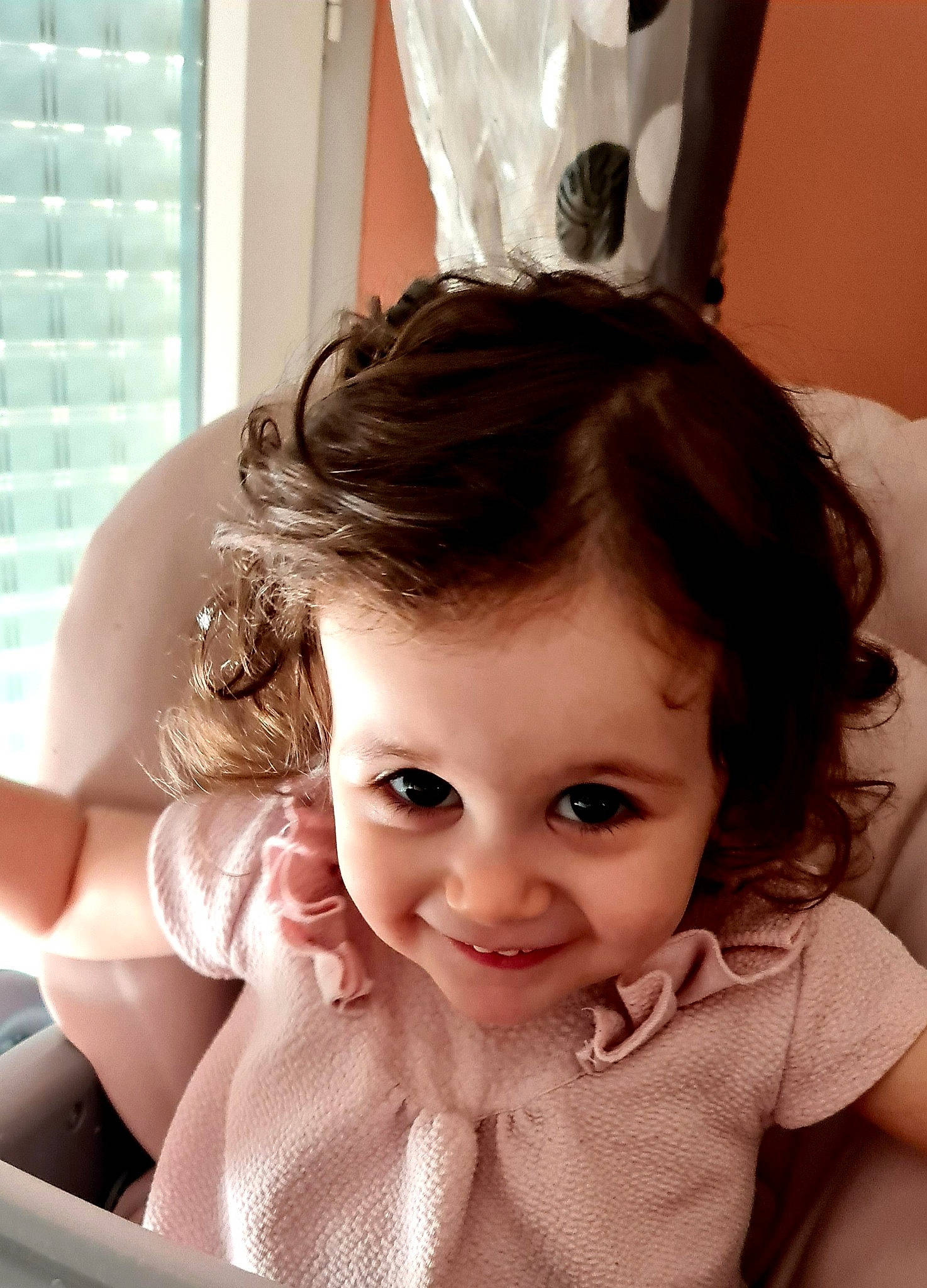 Natanya a rejoint le concours — aidez-le/la à gagner de superbes lots ! arm, cheek, chin, dress, ear, eye, eyebrow, eyelash, flash_photography, hand, happy, iris, joy, lip, mouth, neck, nose, person, shoulder, skin