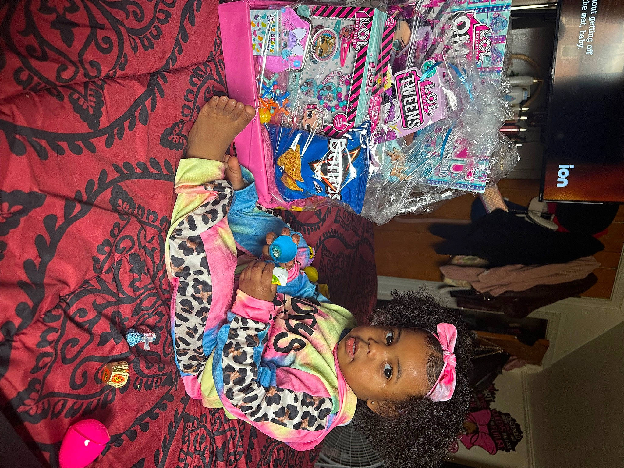 Alissa joined the competition — help win amazing prizes! art, artist, beauty, chalk, collection, drawing, event, fashion_design, graphic_design, graphics, illustration, magenta, modern_art, mural, painting, pattern, person, pink, room, textile