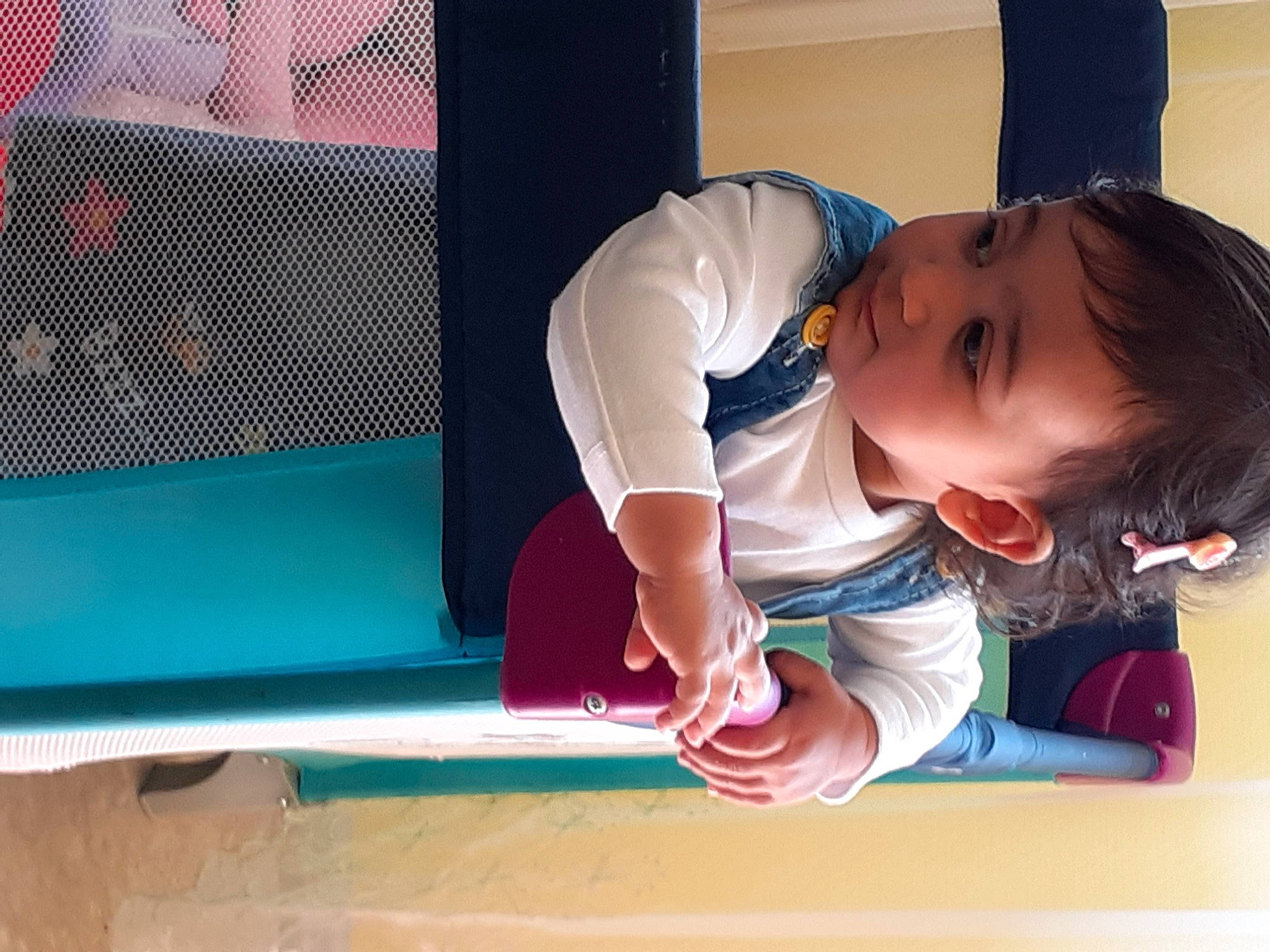 Julietta a rejoint le concours — aidez-le/la à gagner de superbes lots ! baby, blackboard, child, learning, leisure, person, play, smile, toddler