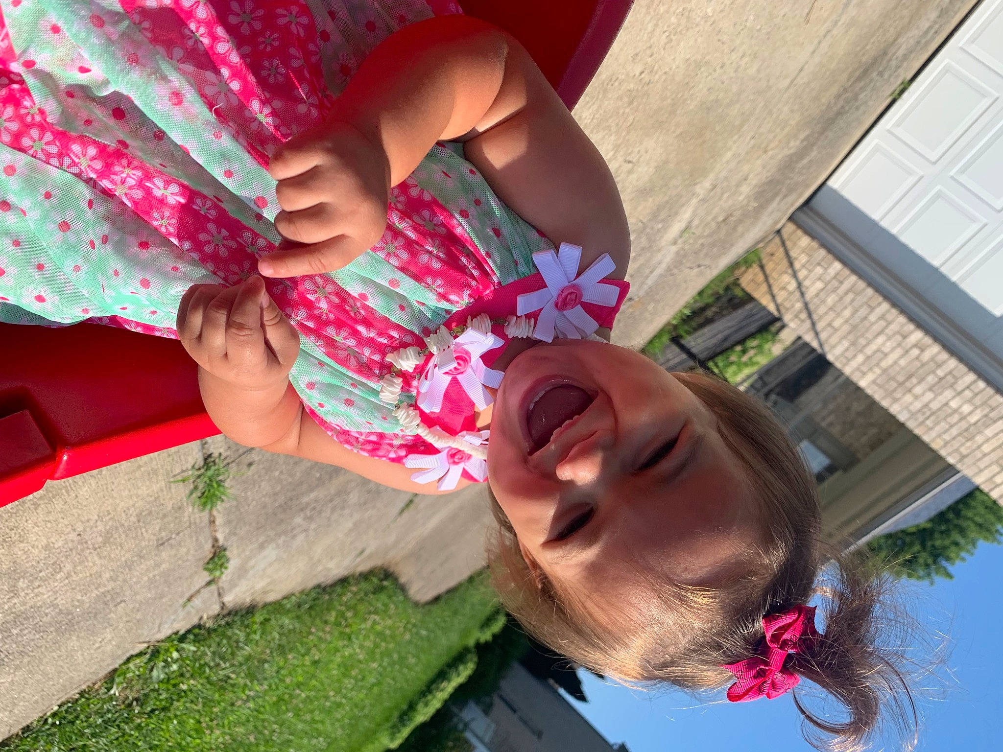 Evelynn is registered to the contest to win money with this photo: child, eyewear, fun, grass, green, happy, human_leg, joy, leaf, leisure, magenta, nail, pattern, people_in_nature, person, pink, plant, smile, summer, toddler