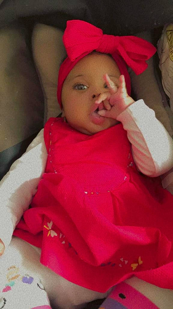 Ilona Ange a rejoint le concours — aidez-le/la à gagner de superbes lots ! baby, baby_toddler_clothing, cap, cheek, child, comfort, event, eye, eyebrow, eyelash, face, happy, headwear, lip, magenta, mouth, nose, person, pink, skin