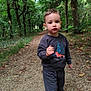 Milan Dominic a rejoint le concours — aidez-le/la à gagner de superbes lots ! casual_wear, child, clothing, curious, daylight, exploration, forest, greenery, leaves, nature, outdoor, path, person, shoes, sneakers, toddler, trees, walking, woods, young_child
