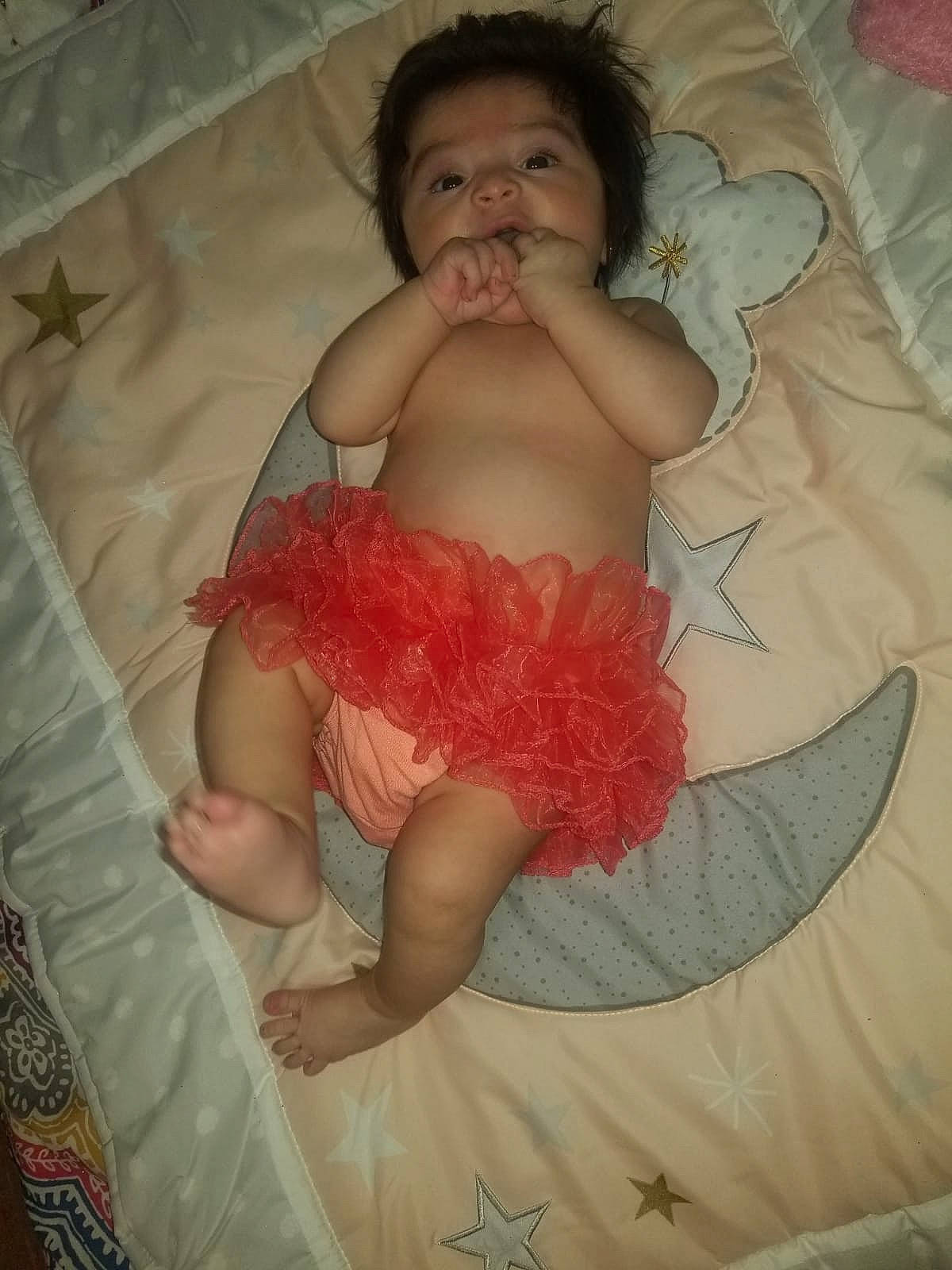 Dulce Maria is registered to the contest to win money with this photo: abdomen, cheek, child, finger, girl, hand, human_hair_color, infant, iris, leg, mouth, person, skin, toddler, trunk