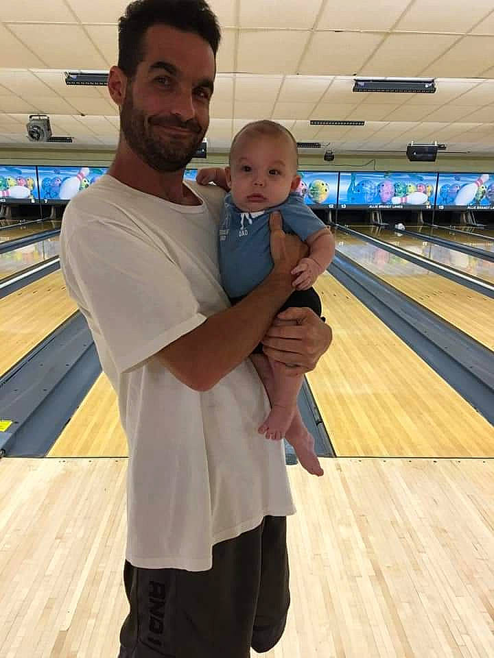 Ernest joined the competition — help win amazing prizes! ball, ball_game, bowler, bowling, bowling_ball, bowling_equipment, bowling_pin, candlepin_bowling, competition_event, duckpin_bowling, individual_sports, person, skittles_sport, sports, standing, ten_pin_bowling