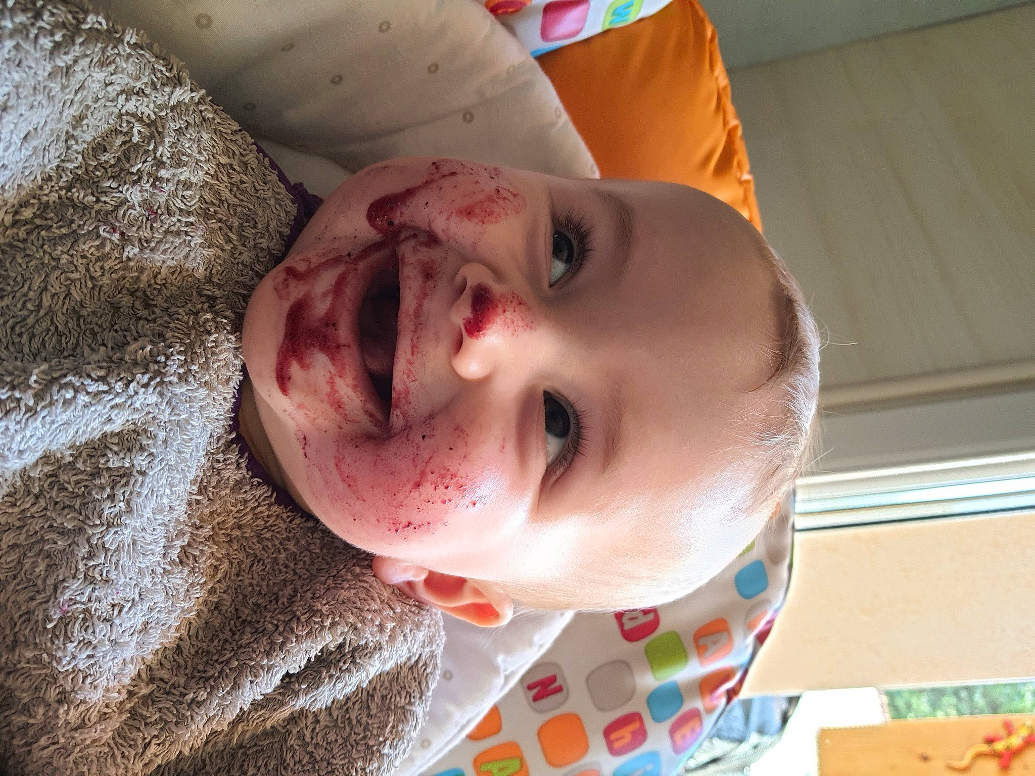 Orlane a rejoint le concours — aidez-le/la à gagner de superbes lots ! baby, baby_toddler_clothing, cheek, child, chin, eyebrow, eyelash, fun, happy, hat, jaw, lip, mouth, nose, pattern, person, skin, smile, sun_hat, toddler