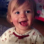 Ayda is registered to the contest to win money with this photo: