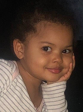 Maymouna participe au concours pour gagner de l'argent avec cette photo : cheek, child, chin, ear, eyebrow, eyelash, flash_photography, forehead, gesture, hair, happy, iris, jaw, joy, lip, mouth, nose, organ, person, skin