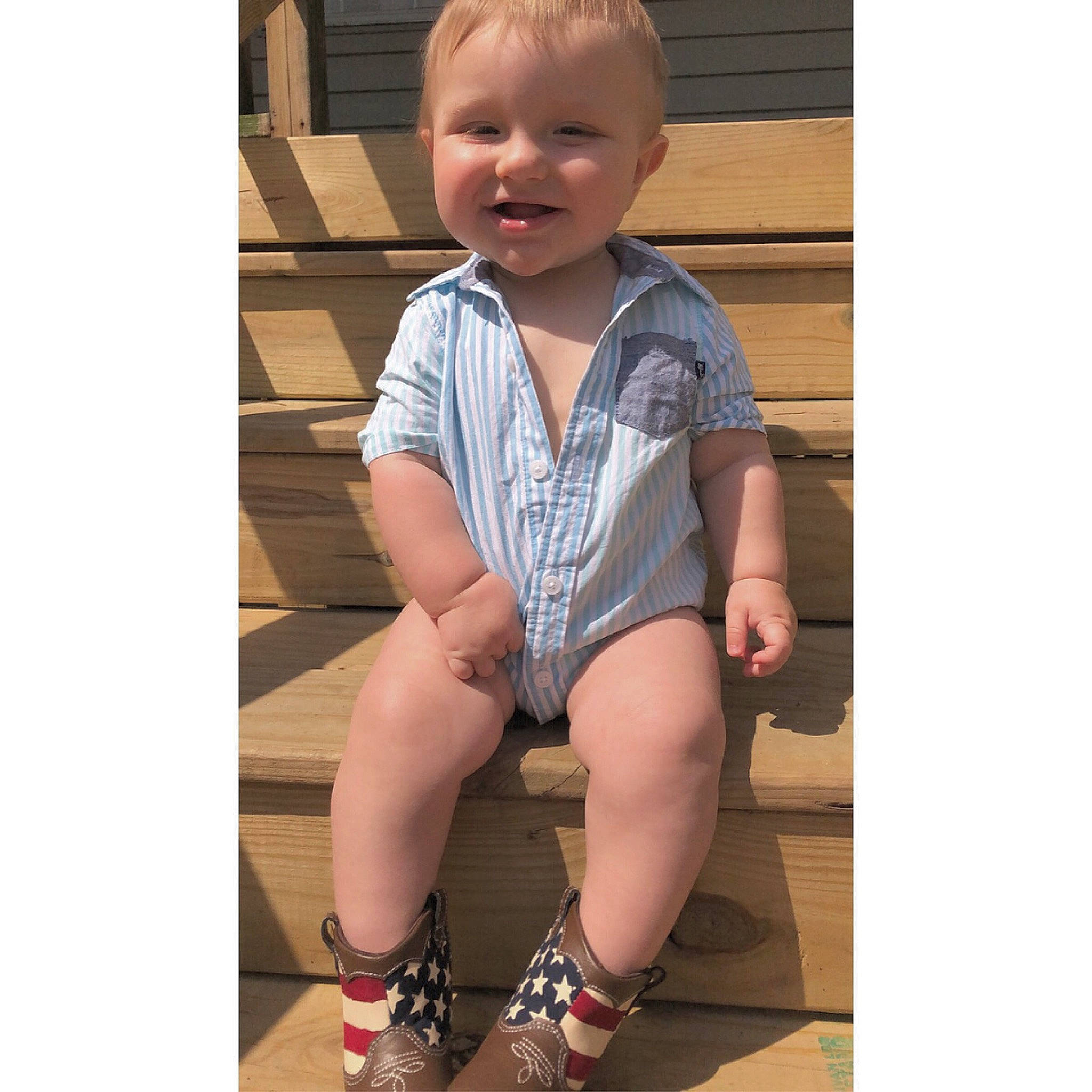 Cannon is registered to the contest to win money with this photo: baby, baby_toddler_clothing, child, collar, cool, elbow, electric_blue, happy, head, human_leg, joy, knee, neck, pattern, person, sitting, sleeve, smile, street_fashion, t_shirt