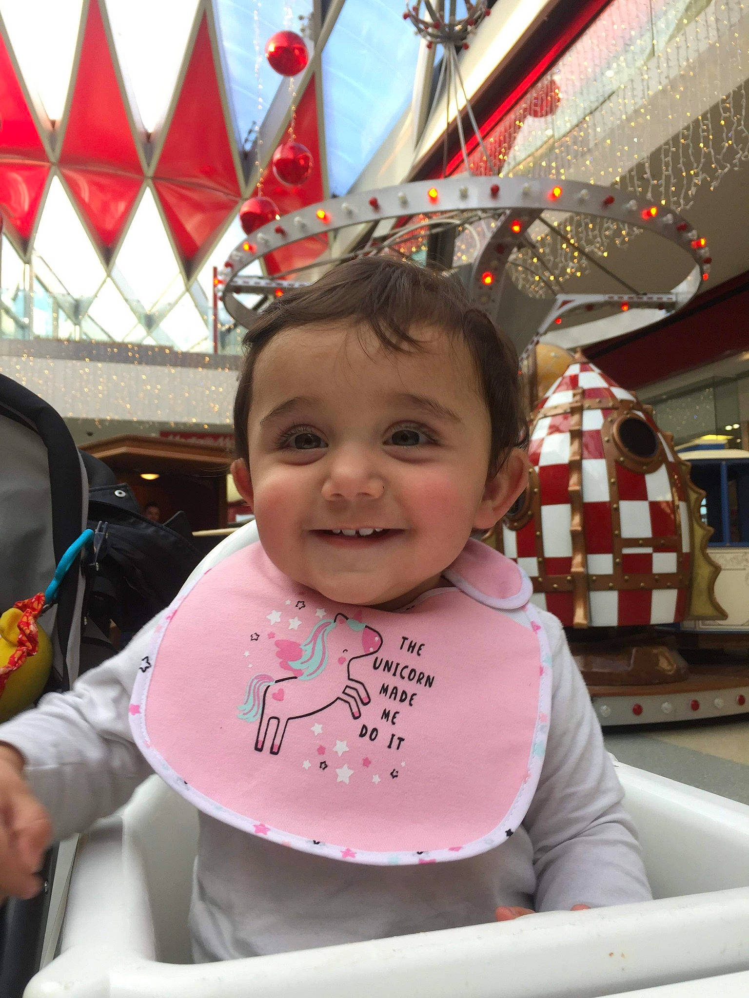 Lucia participe au concours pour gagner de l'argent avec cette photo : child, day, fun, girl, happiness, joy, person, pink, product, skin, smile, toddler