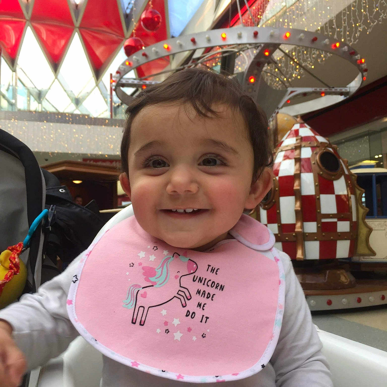 Lucia participe au concours pour gagner de l'argent avec cette photo : child, day, fun, girl, happiness, joy, person, pink, product, skin, smile, toddler