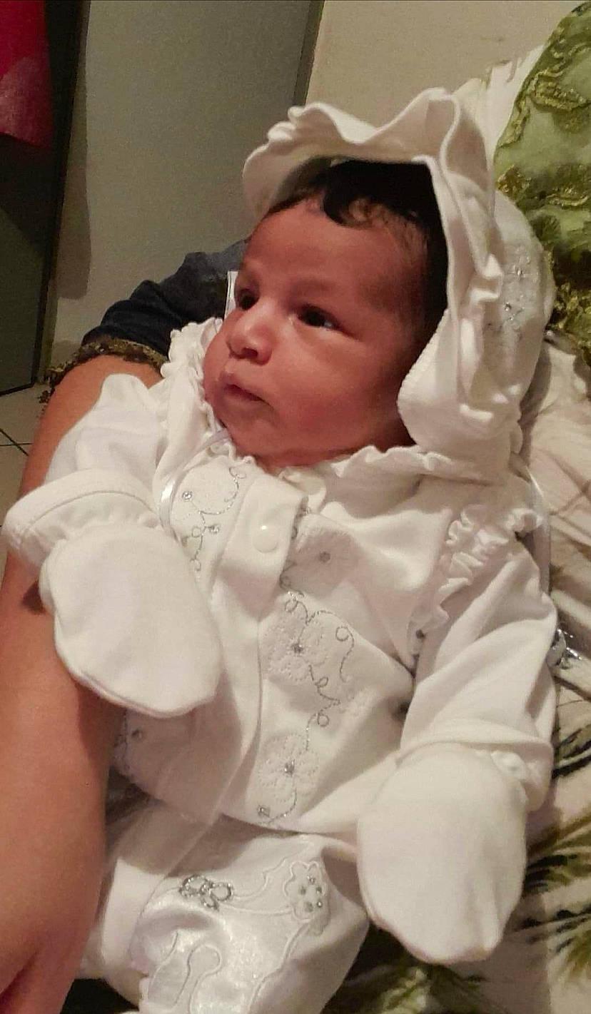 Linaya a rejoint le concours — aidez-le/la à gagner de superbes lots ! baby, cheek, child, head, person, toddler