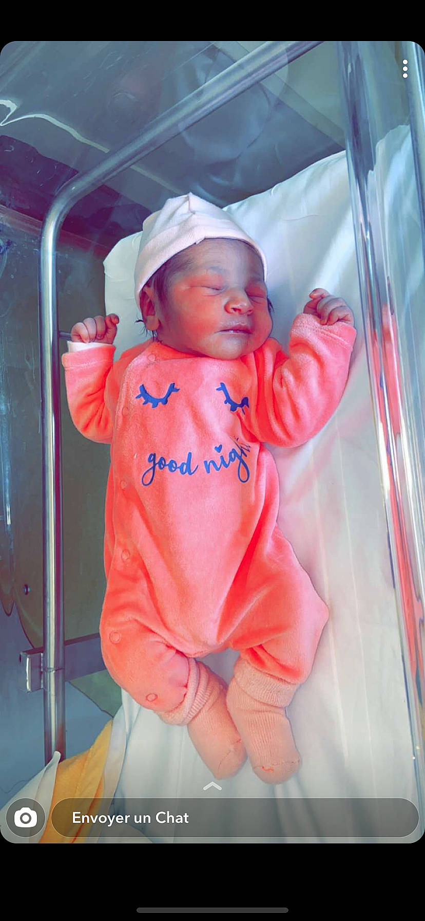 Linaya a rejoint le concours — aidez-le/la à gagner de superbes lots ! baby, child, headwear, outerwear, person, toddler