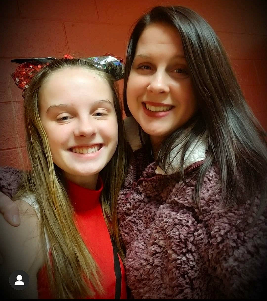 Alexus joined the competition — help win amazing prizes! beauty, blond, brown_hair, cheek, eye, eyebrow, face, facial_expression, friendship, fun, hair, hairstyle, iris, joy, layered_hair, lip, long_hair, nose, person, photography