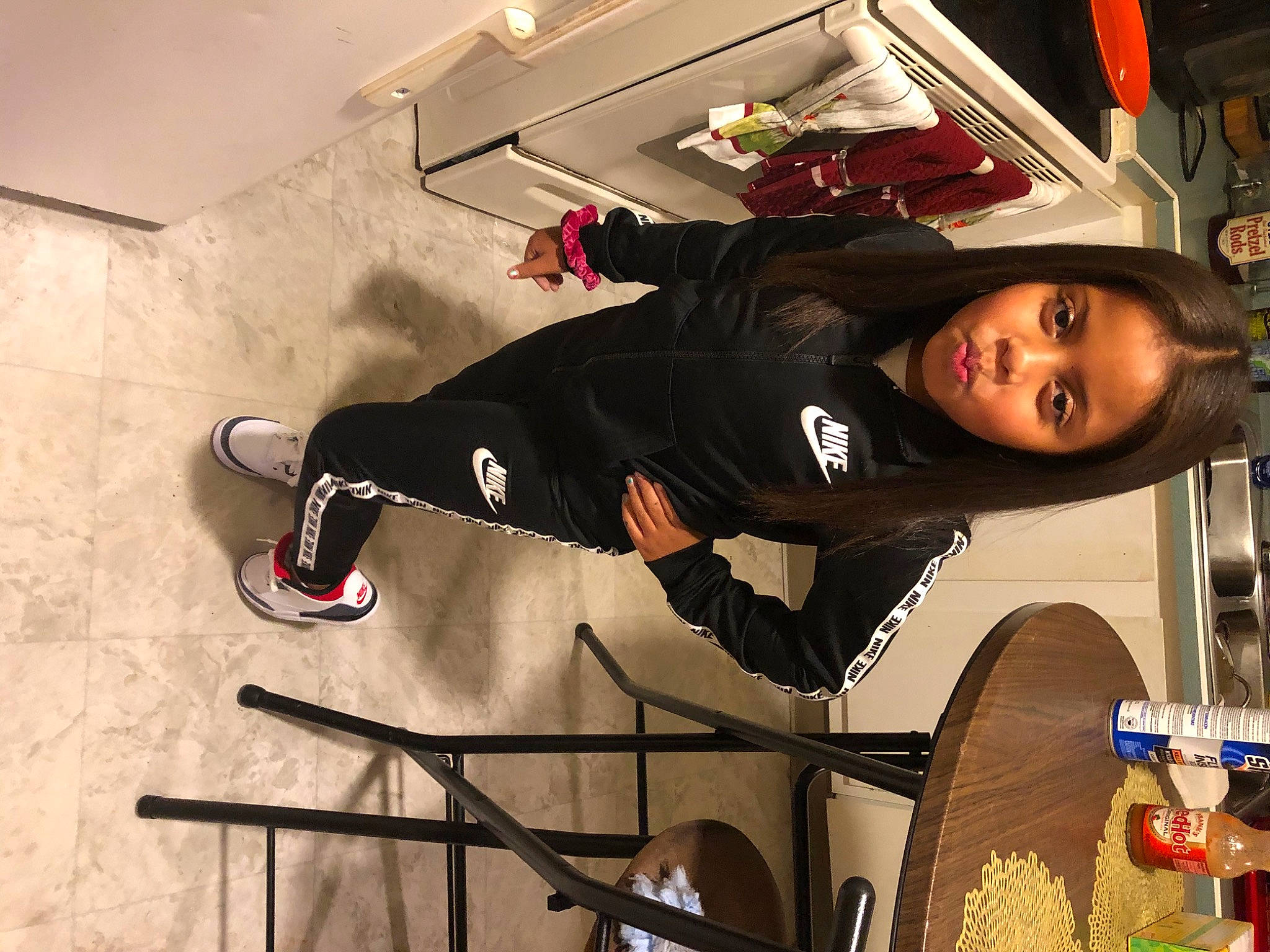 Arianna is registered to the contest to win money with this photo: cool, person