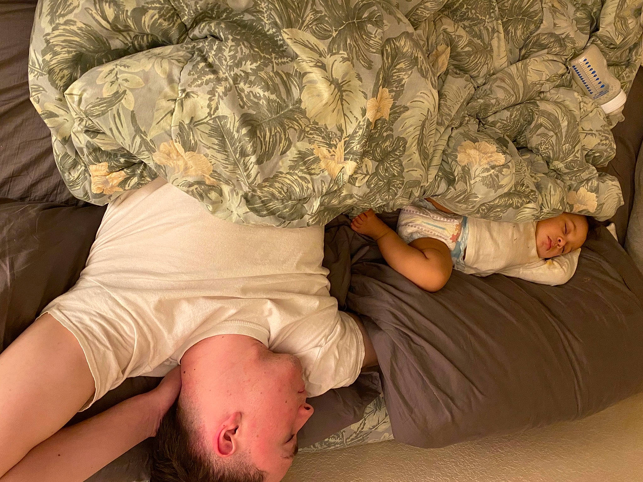 Cairo joined the competition — help win amazing prizes! arm, camouflage, comfort, dress, gesture, hand, human, human_body, joint, knee, leg, mammal, military_camouflage, muscle, person, shorts, skin, sunglasses, textile, thigh