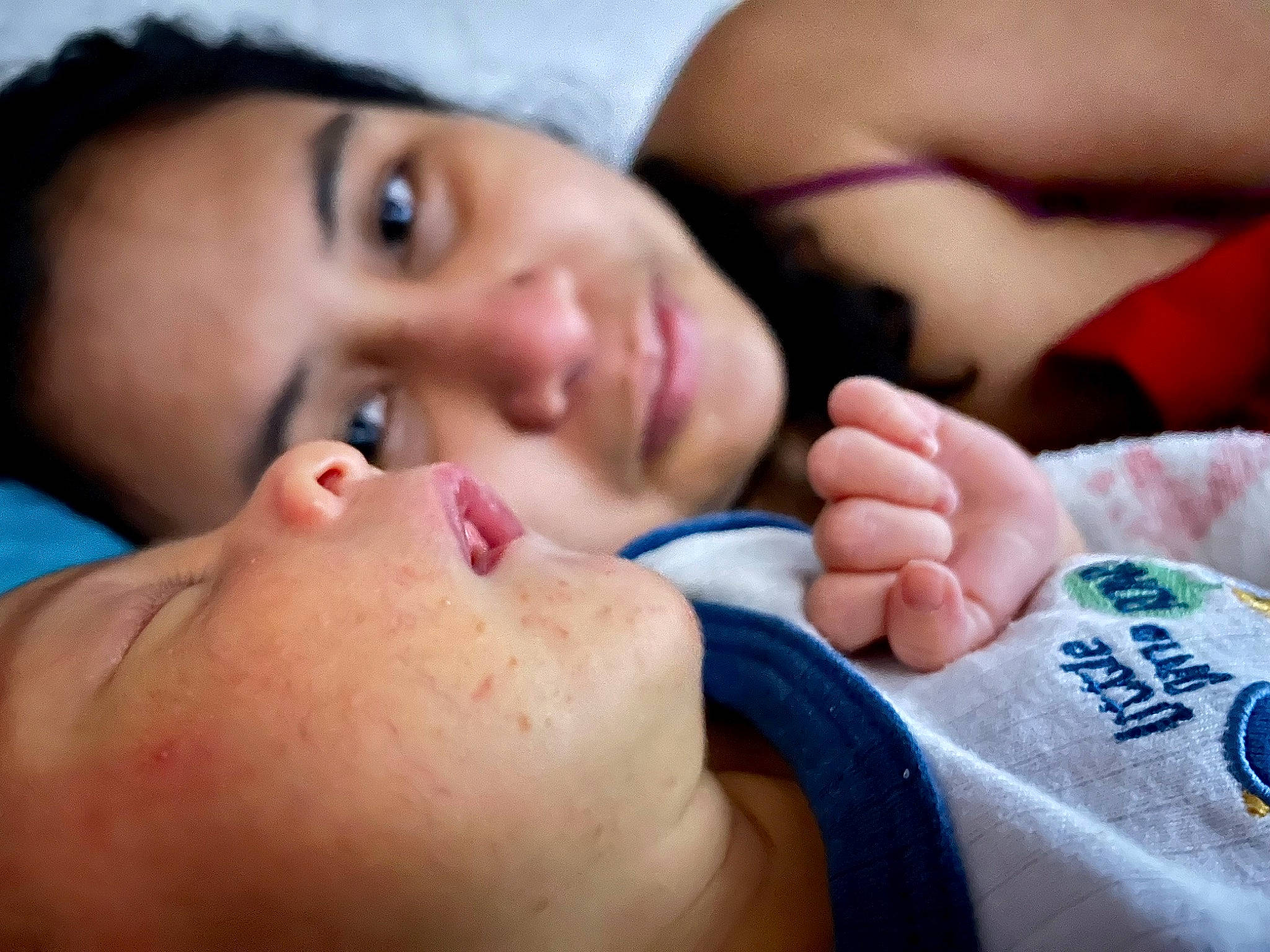 Yeshua is registered to the contest to win money with this photo: black_hair, cheek, chin, comfort, eye, eyebrow, eyelash, finger, forehead, gesture, happy, jaw, lip, mouth, muscle, neck, nose, person, skin, smile