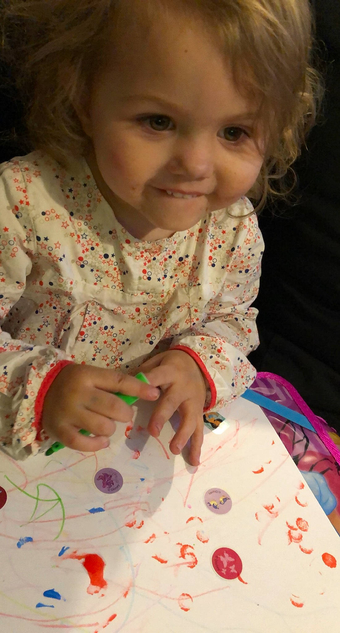 Aéris a rejoint le concours — aidez-le/la à gagner de superbes lots ! adaptation, art, baby_toddler_clothing, beauty, child, finger, fun, hand, happy, iris, joy, linens, nail, office_supplies, pattern, person, skin, sleeve, smile, t_shirt