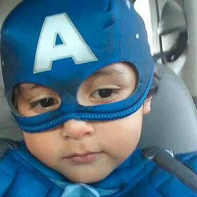 Denzel is registered to the contest to win money with this photo: