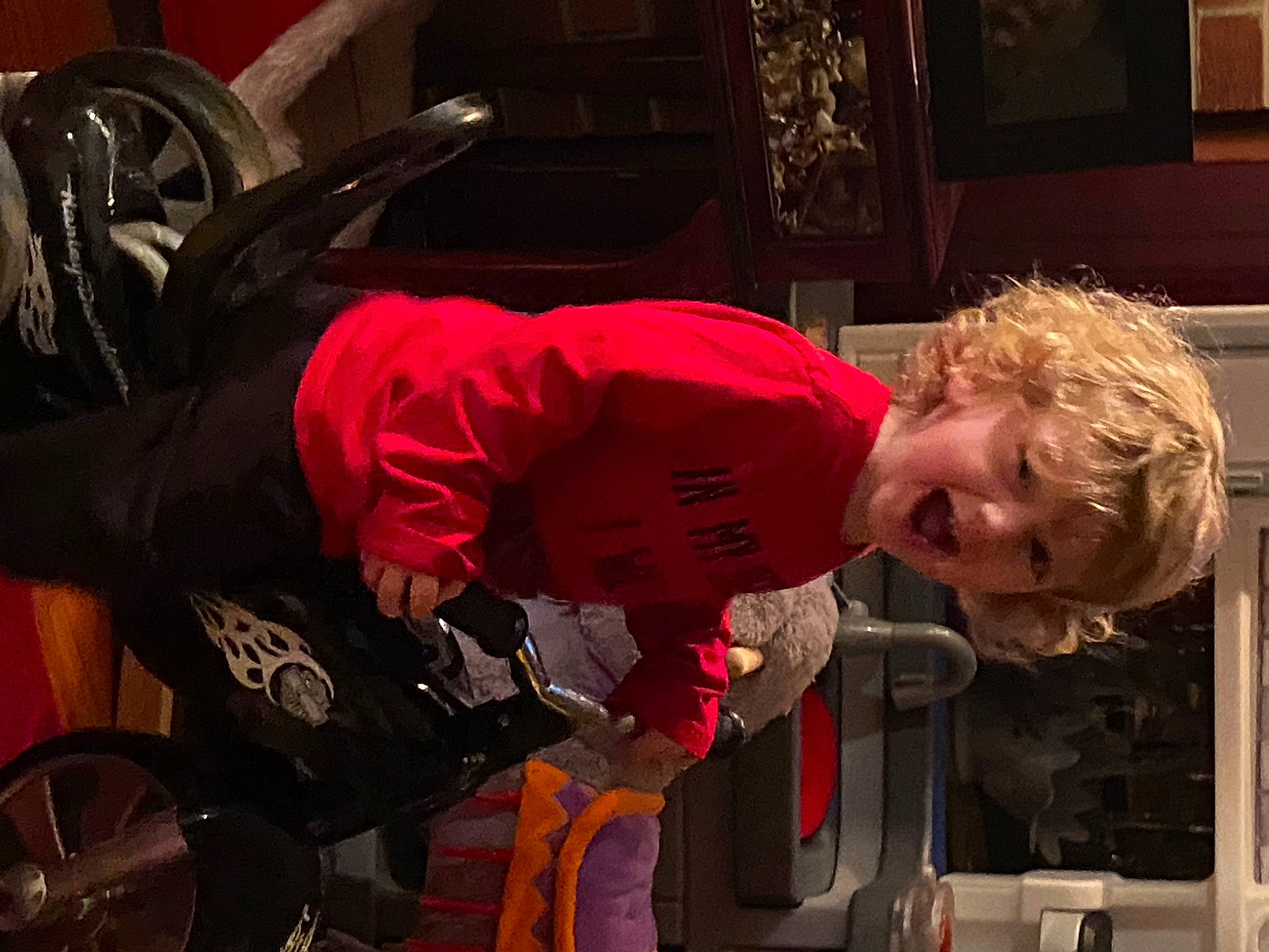 Leo is registered to the contest to win money with this photo: auto_part, automotive_design, automotive_tire, automotive_wheel_system, bicycle_tire, elbow, exercise, human_leg, motor_vehicle, person, personal_protective_equipment, physical_fitness, picture_frame, rim, smile, sportswear, t_shirt, tire, toddler, vehicle