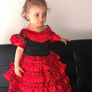 Vénézia a rejoint le concours — aidez-le/la à gagner de superbes lots ! child, clothing, costume, couch, dancing, dress, eveningdress, face, fashion, female, formalwear, furniture, girl, gown, head, leisureactivities, person, photography, portrait, skirt