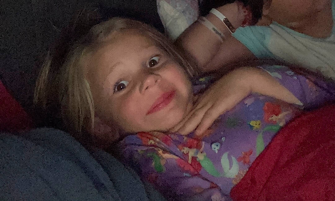 Kelsey is registered to the contest to win money with this photo: cheek, chin, comfort, ear, eye, eyebrow, flash_photography, gesture, hair, happy, head, human_body, iris, joy, lip, mouth, neck, nose, organ, person