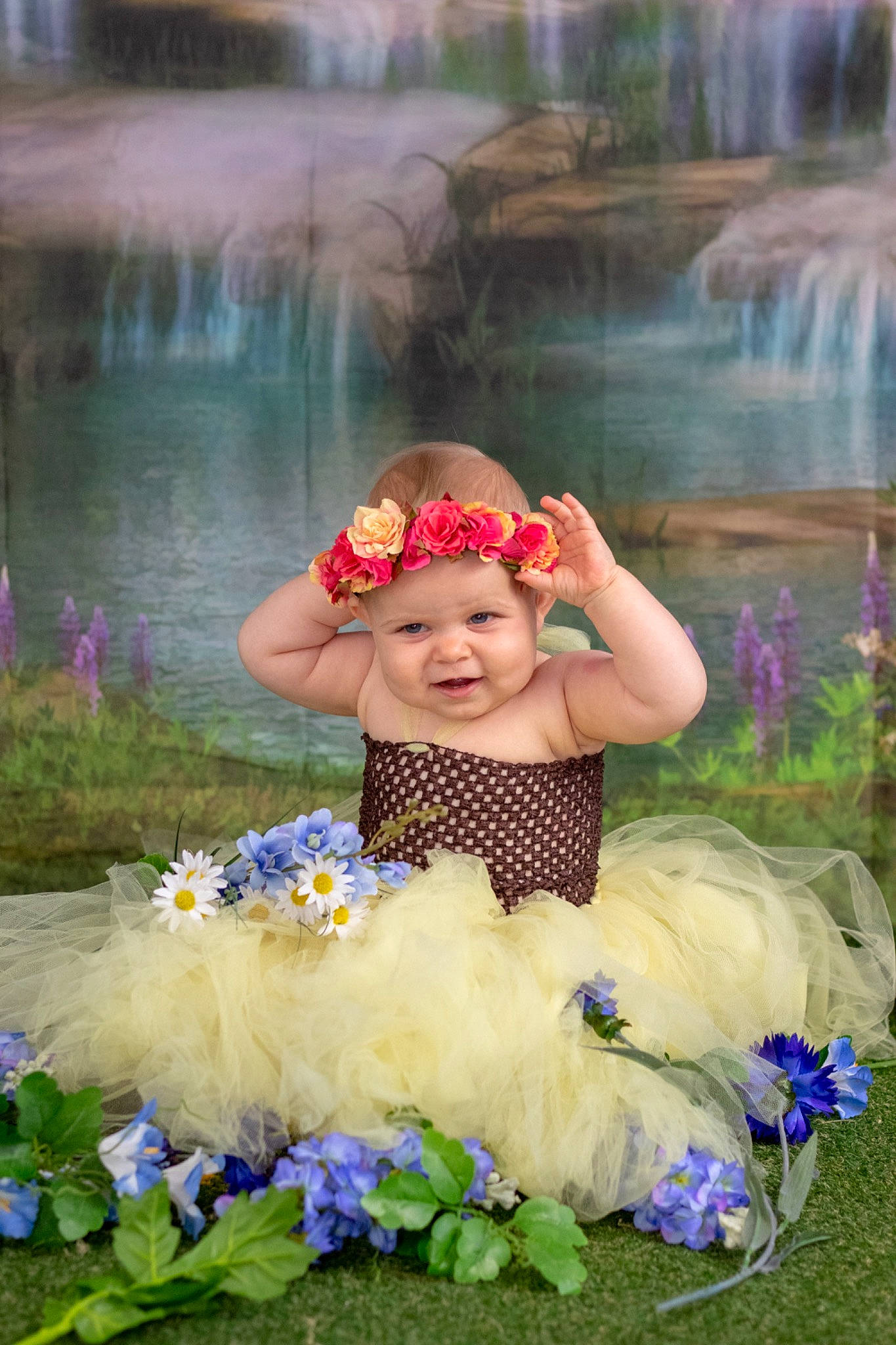 Amalia a rejoint le concours — aidez-le/la à gagner de superbes lots ! blue, botany, dress, facial_expression, flower, grass, green, happy, headwear, iris, leaf, natural_environment, nature, organ, people_in_nature, person, petal, photograph, plant, tree